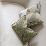 Perna Decorativa – Geo Moderne Pewter Cushion – Designers Guild